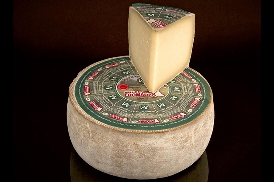 Valle d' Aosta Fromadzo Cheese P.D.O.
