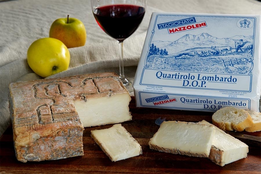 Quartirolo Lombardo Cheese P.D.O.